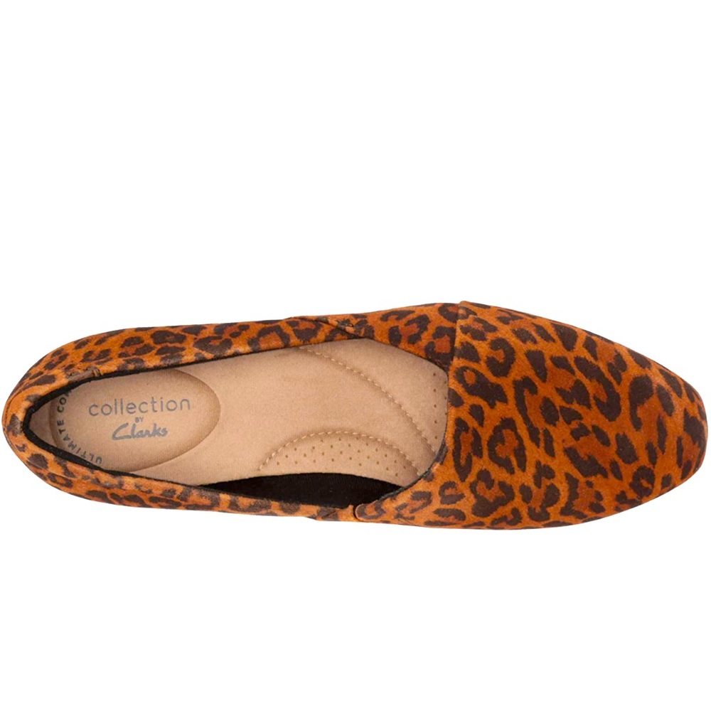 Clarks flats new with tag and box